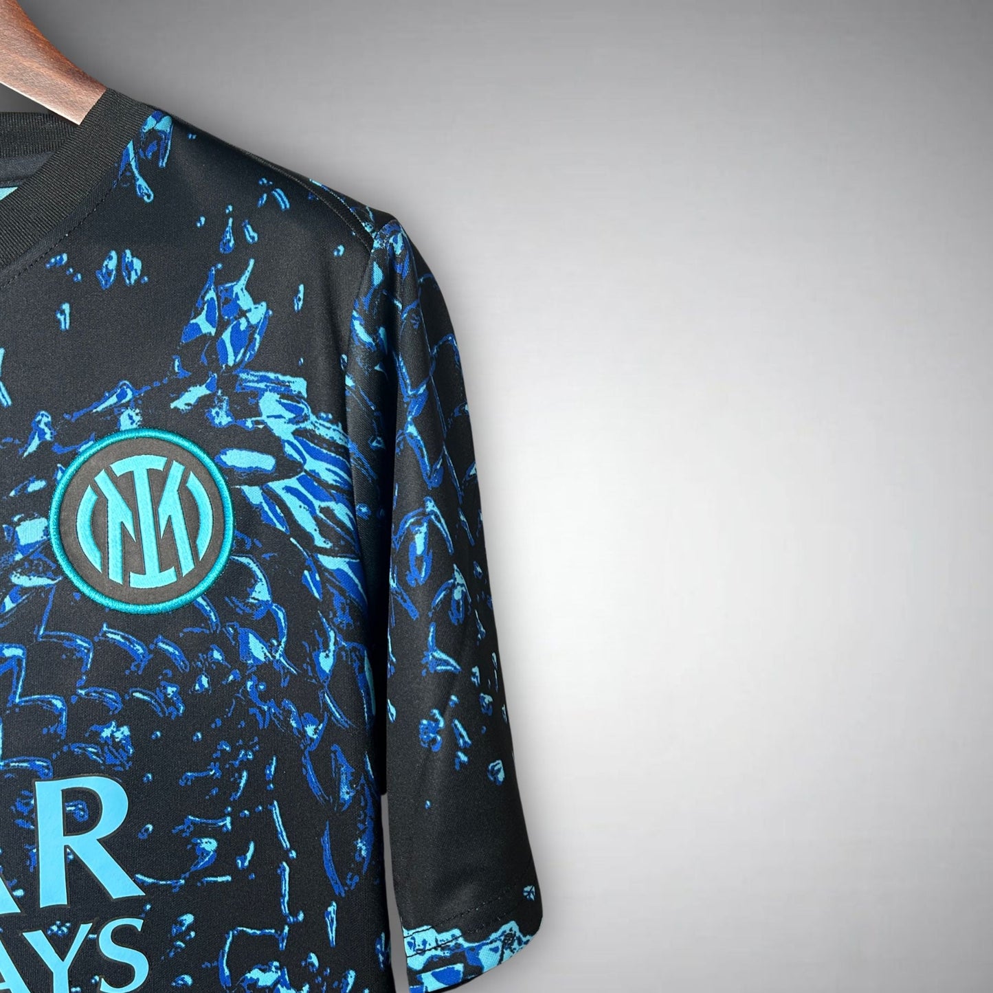 Inter Milan "Veleno Blu" Premium Kit