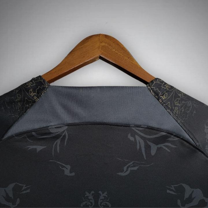 FC Barcelona "Golden Knight" Premium Kit