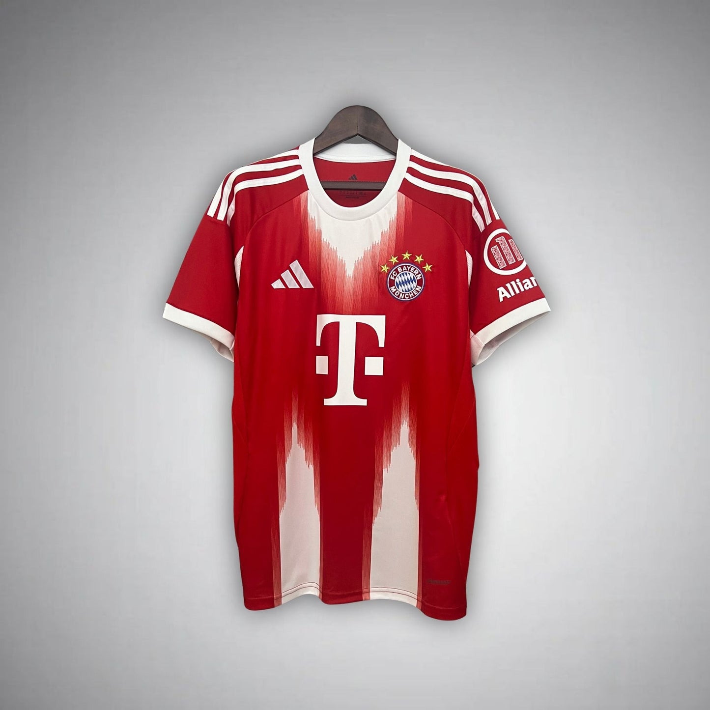 25/26 Bayern München Home Kit