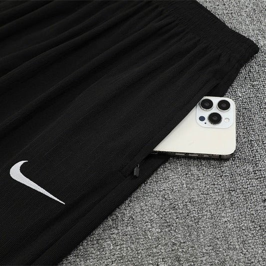 25/26 Chelsea Black Kids Size Tracksuit