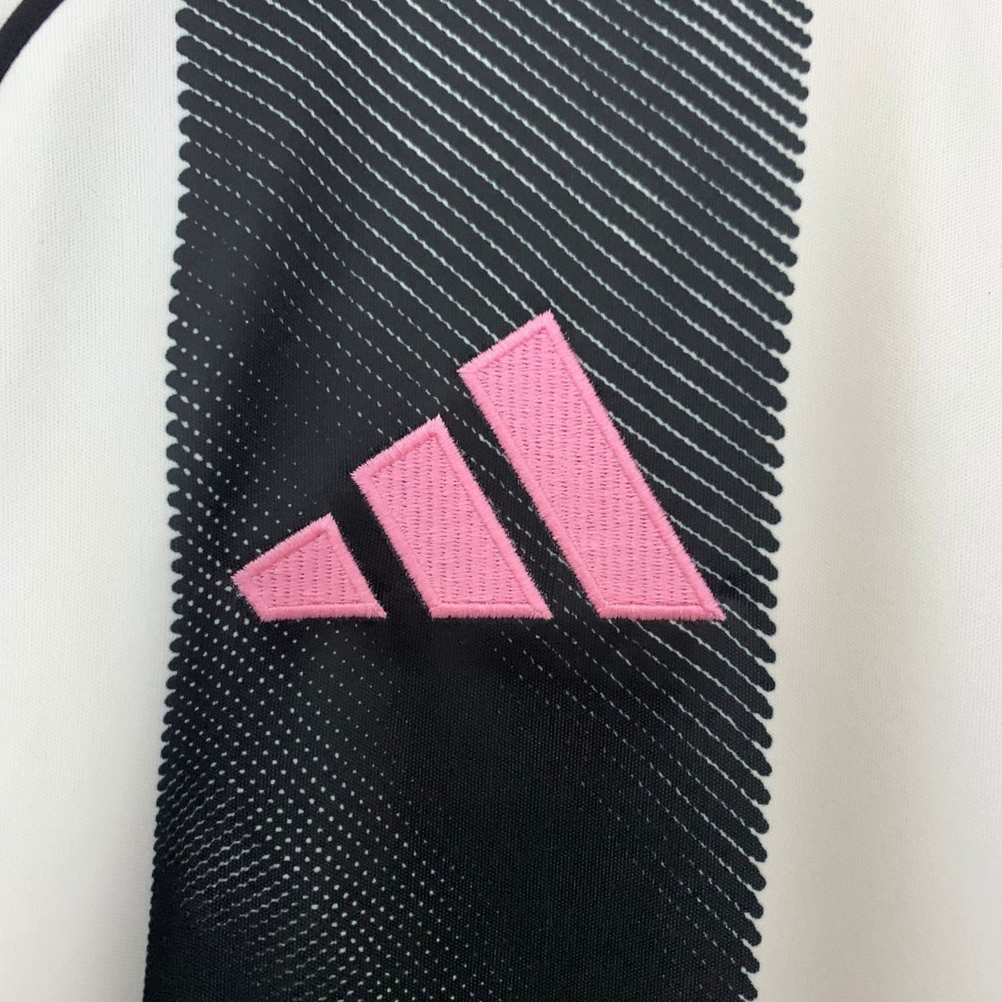 25/26 Juventus Home Kit