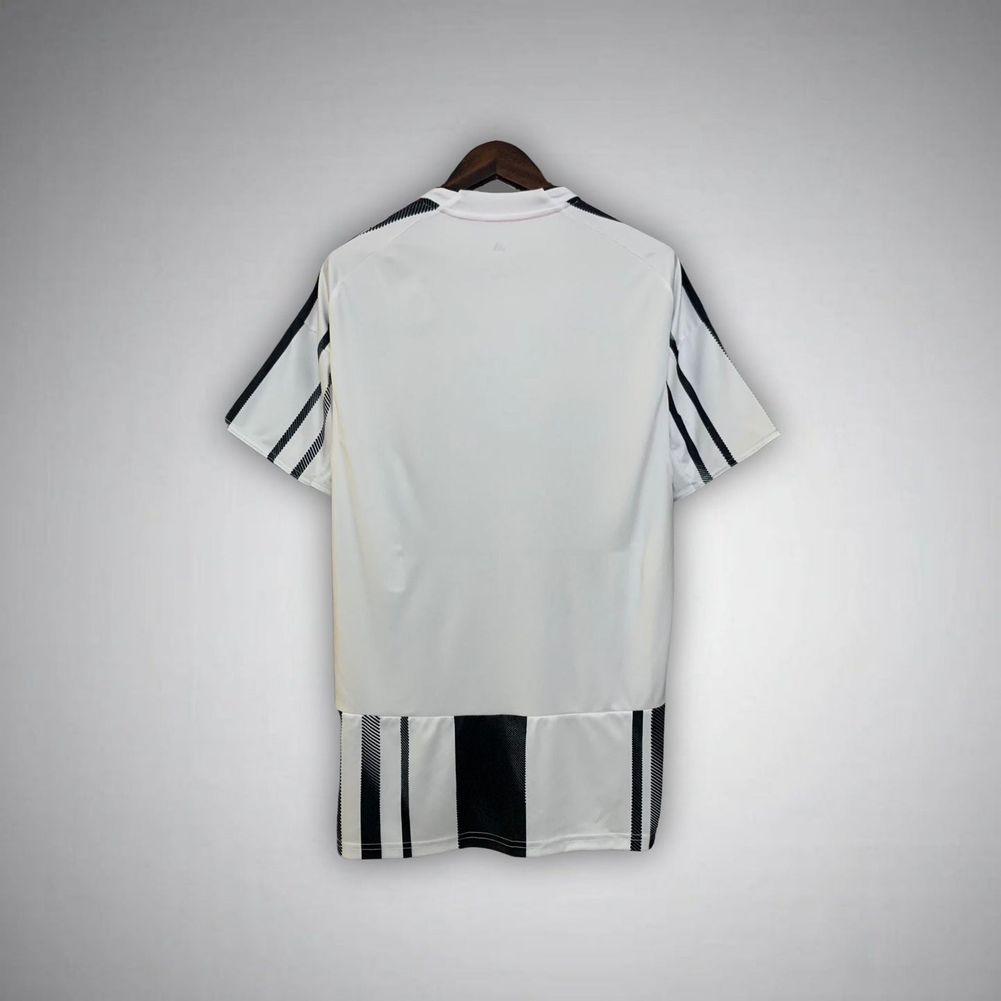 25/26 Juventus Home Kit