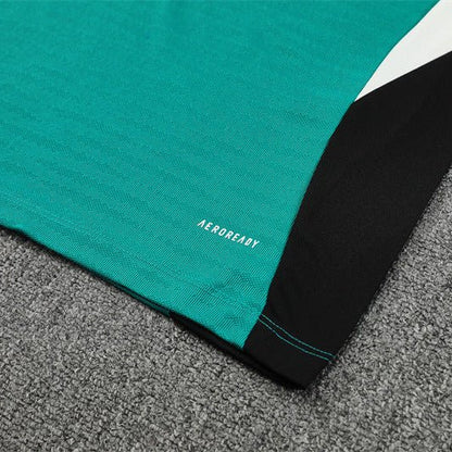 25/26 Liverpool Training Green Kids Size Tracksuit