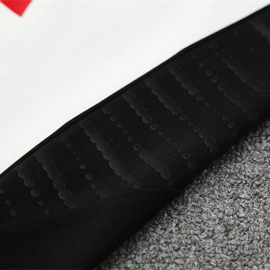 25/26 Liverpool Training White Tracksuit