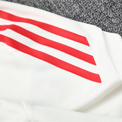 25/26 Liverpool Training White Tracksuit