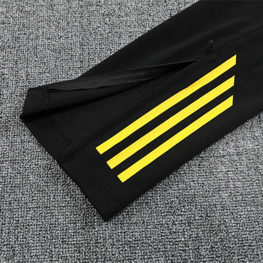 25/26 Manchester United Training Black Tracksuit