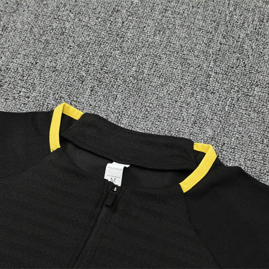 25/26 Manchester United Training Black Tracksuit