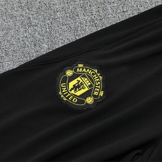 25/26 Manchester United Training Black Tracksuit
