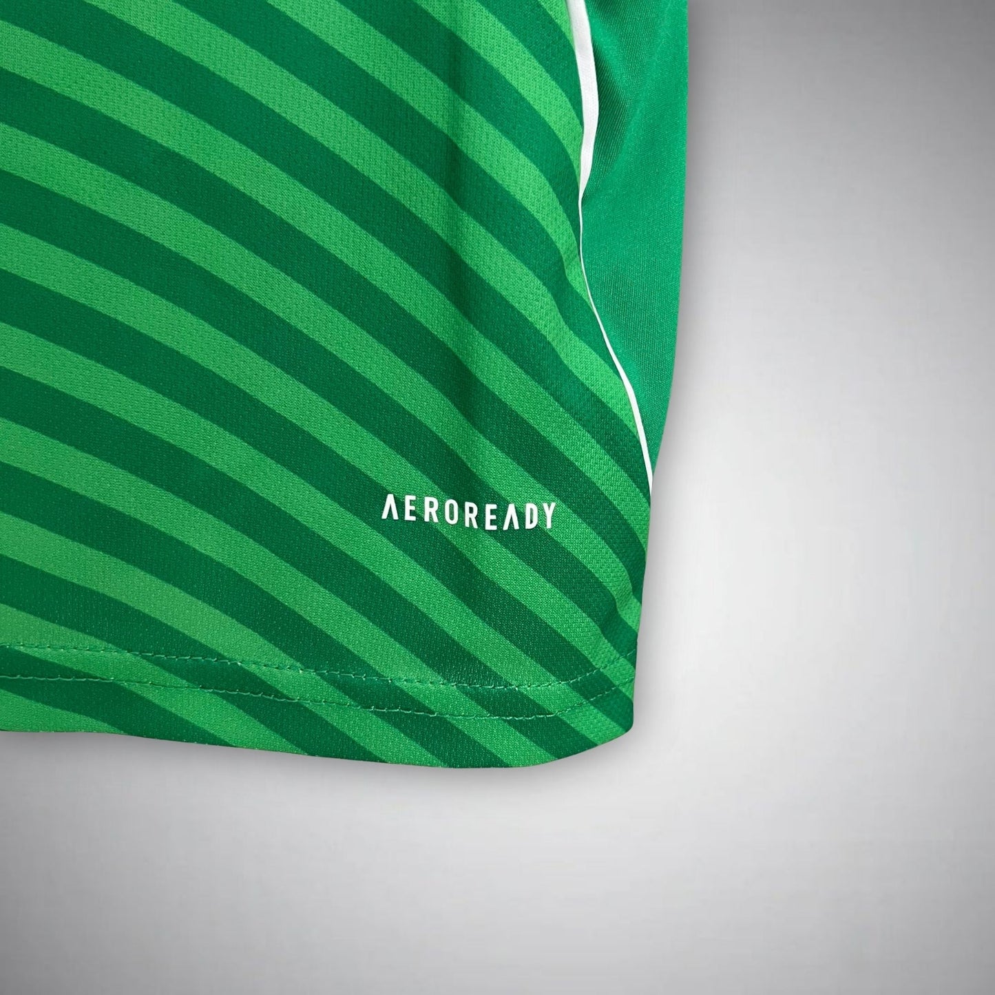 25/26 Newcastle United Away Kit