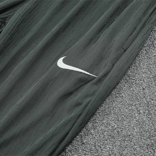 25/26 Chelsea x Nike Green Strike Drill Kids Size Tracksuit