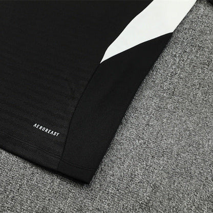 25/26 Liverpool Training Black Tracksuit