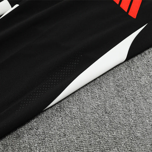 25/26 Liverpool Training Black Tracksuit