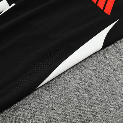 25/26 Liverpool Training Black Tracksuit