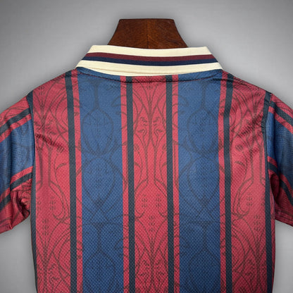 FC Barcelona "Catalan Roots" Premium Kids Size Kit