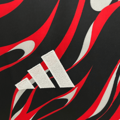 Manchester United "Lava Waves" Premium Kit