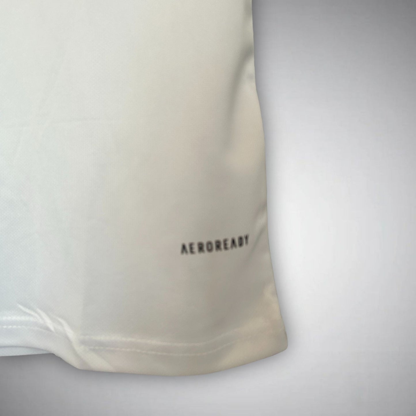 Manchester United "Old Trafford Bloom" Premium Kit