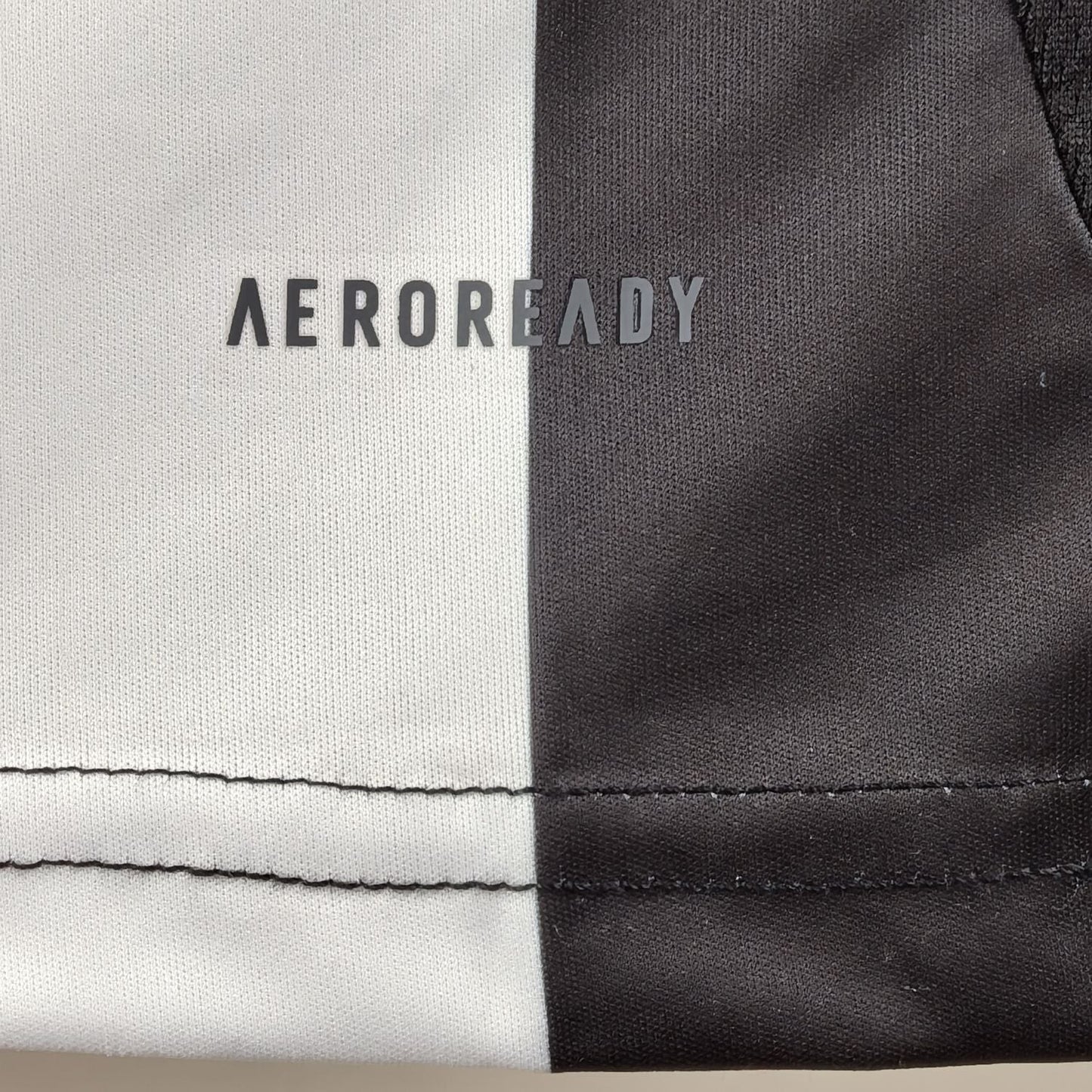 24/25 Newcastle United Home Kit