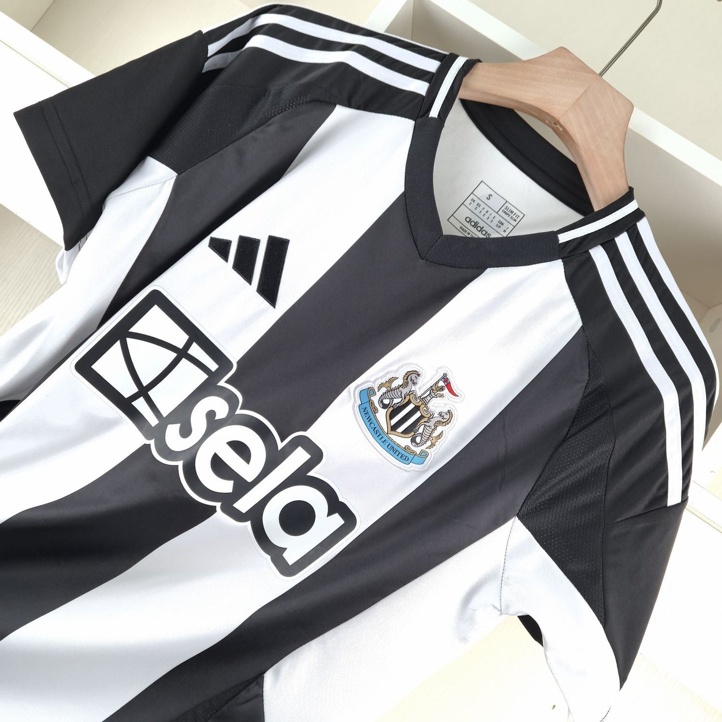24/25 Newcastle United Home Kit