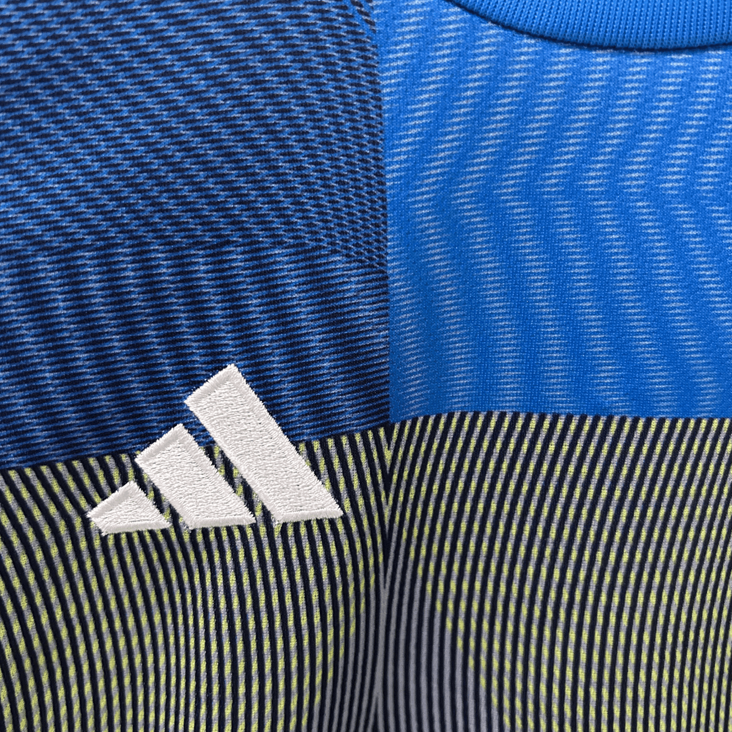 Real Madrid "Cibeles Wave" Premium Kids Size Kit