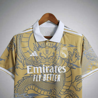 Real Madrid "Dragón Dorado" Premium Kit